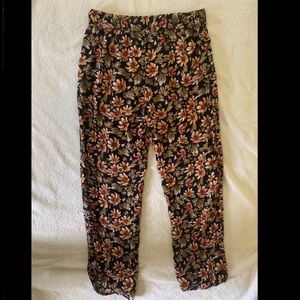 American Eagle Floral Cropped Pants